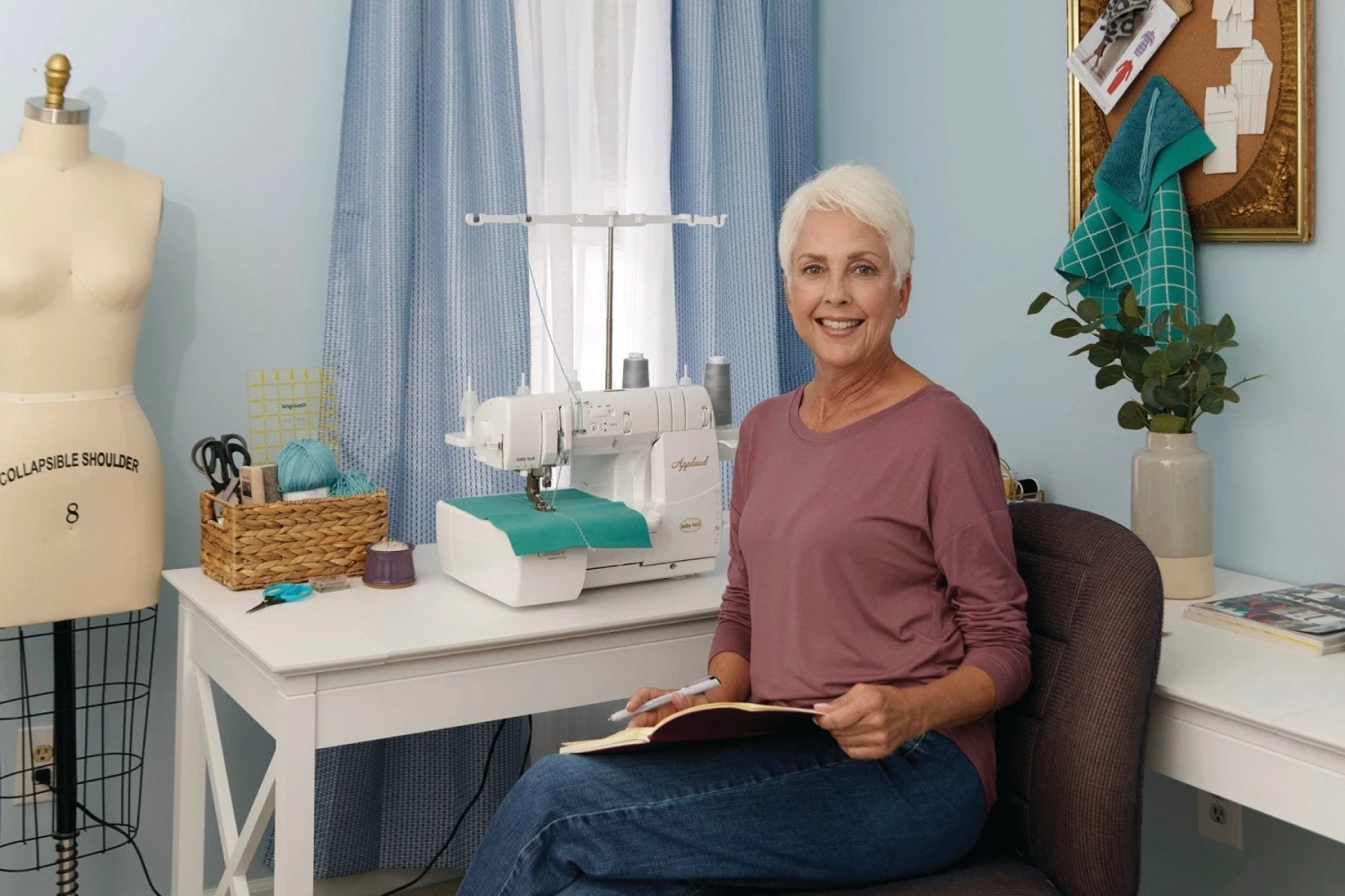 Baby Lock Applaud Deluxe Coverhem 4 Baby Lock Applaud Deluxe Coverhem - Image 2