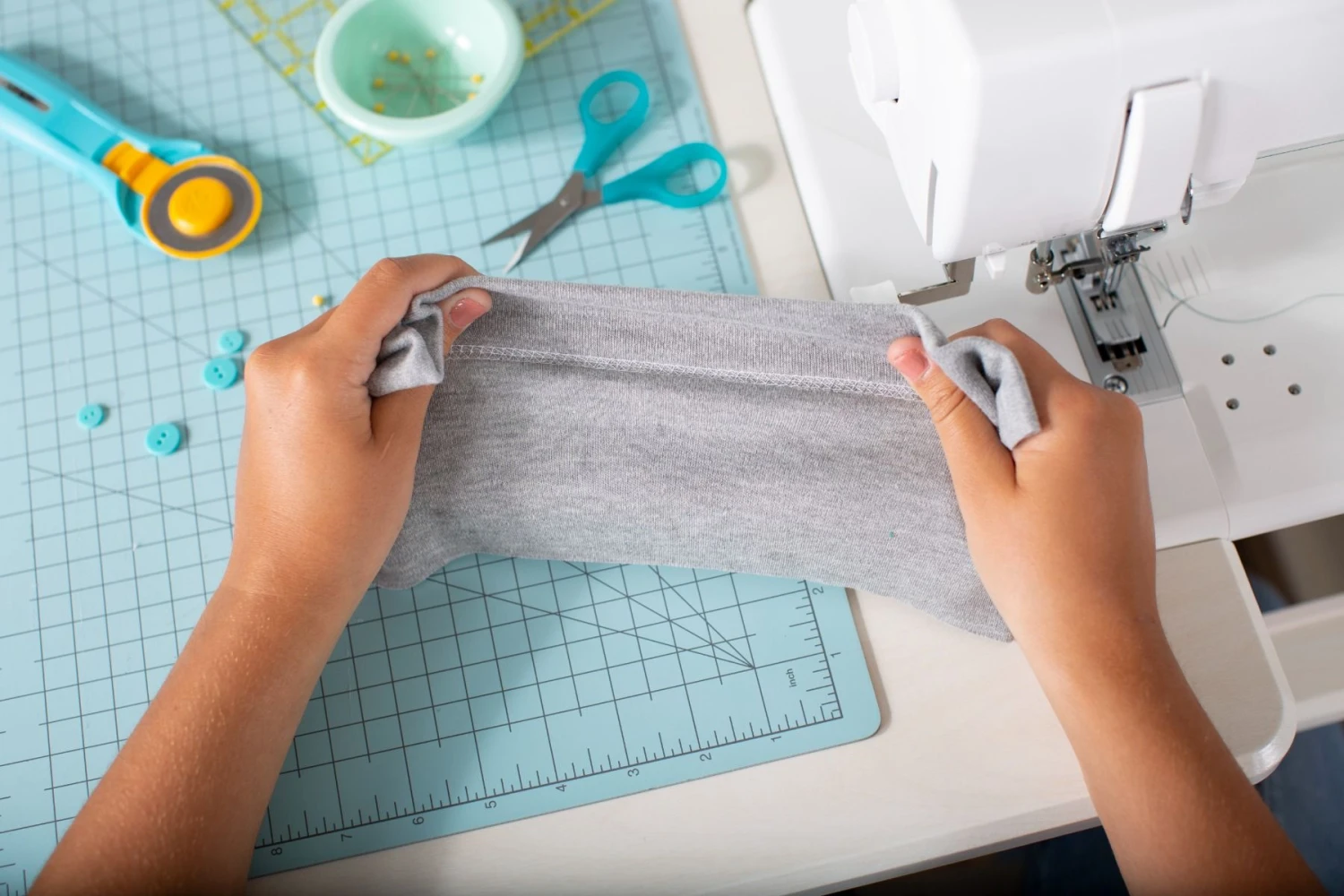 Baby Lock Euphoria Coverlock Machine 18 Baby Lock Euphoria Coverlock Machine - Image 16