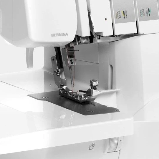 Bernina L 460 Serger 5 Bernina L 460 Serger - Image 3