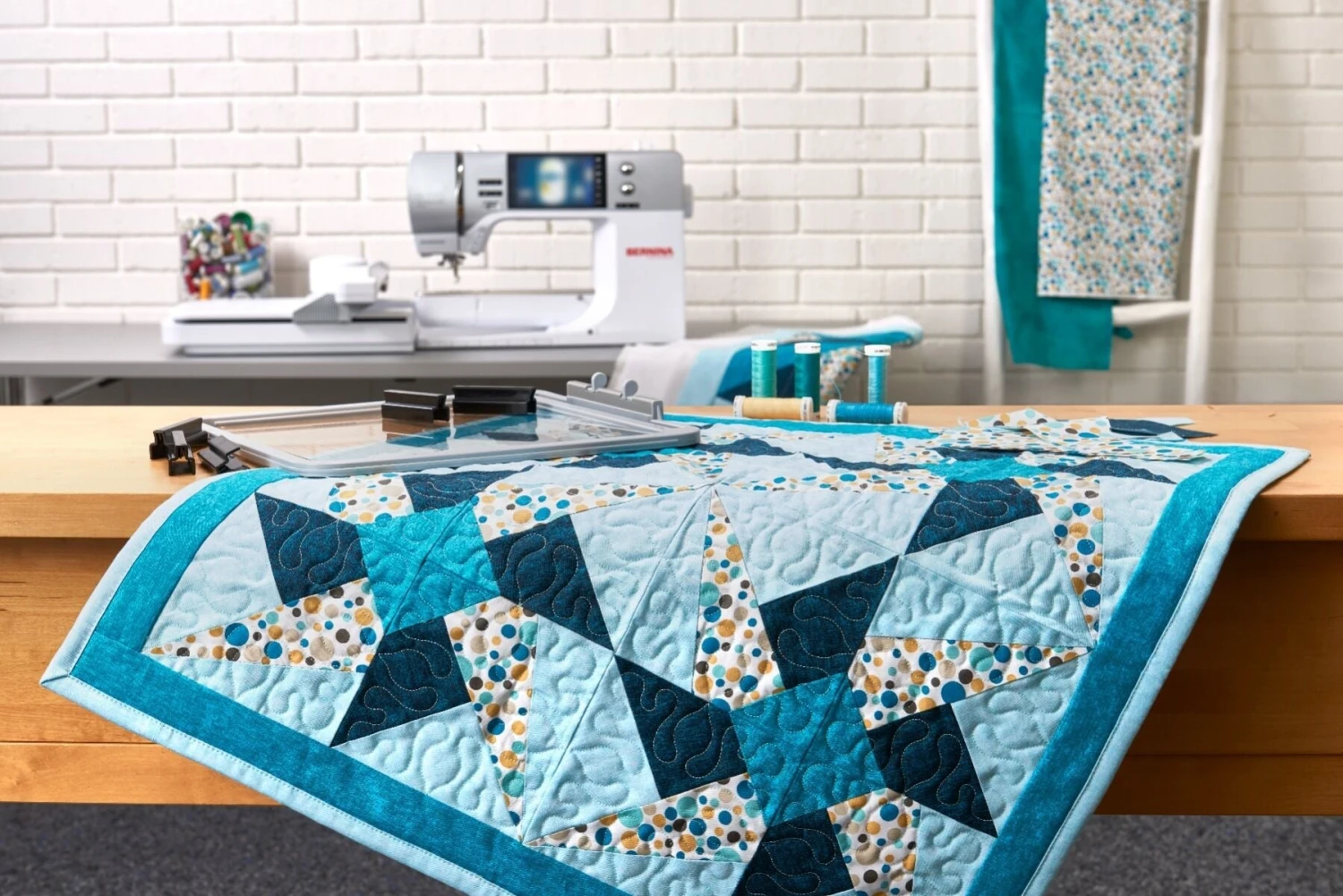 Bernina Medium Clamp Hoop 8 Bernina Medium Clamp Hoop - Image 6