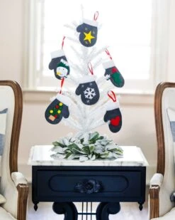 GO! Warm Hands, Warm Hearts Die Deluxe Bundle -Sewing Supplies Store go warm hands warm hearts die deluxe bundle sewing accessories notions 2676015