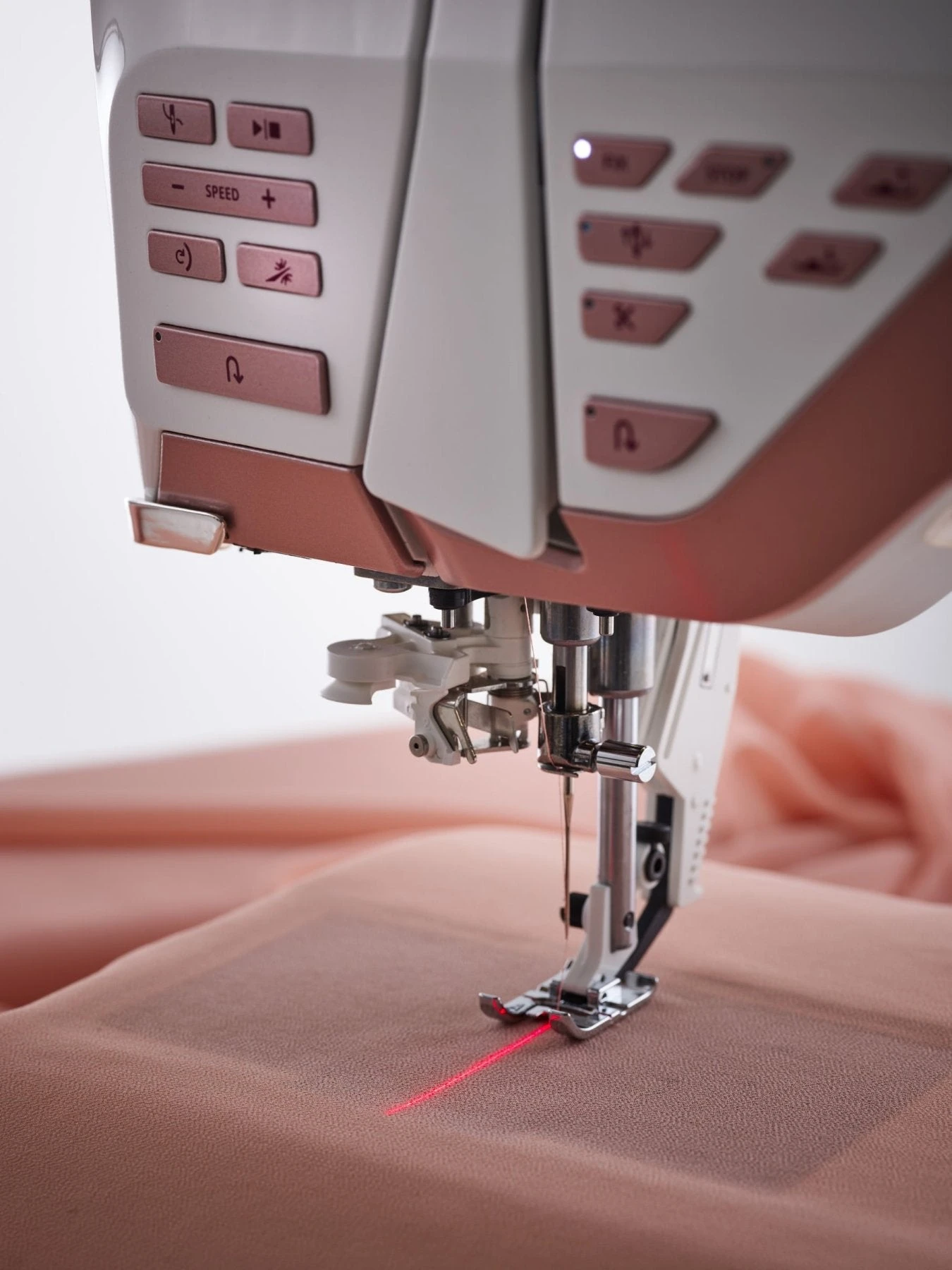 Husqvarna Viking Designer Epic 2 Sewing, Quilting & Embroidery Machine 13 Husqvarna Viking Designer Epic 2 Sewing, Quilting & Embroidery Machine - Image 11