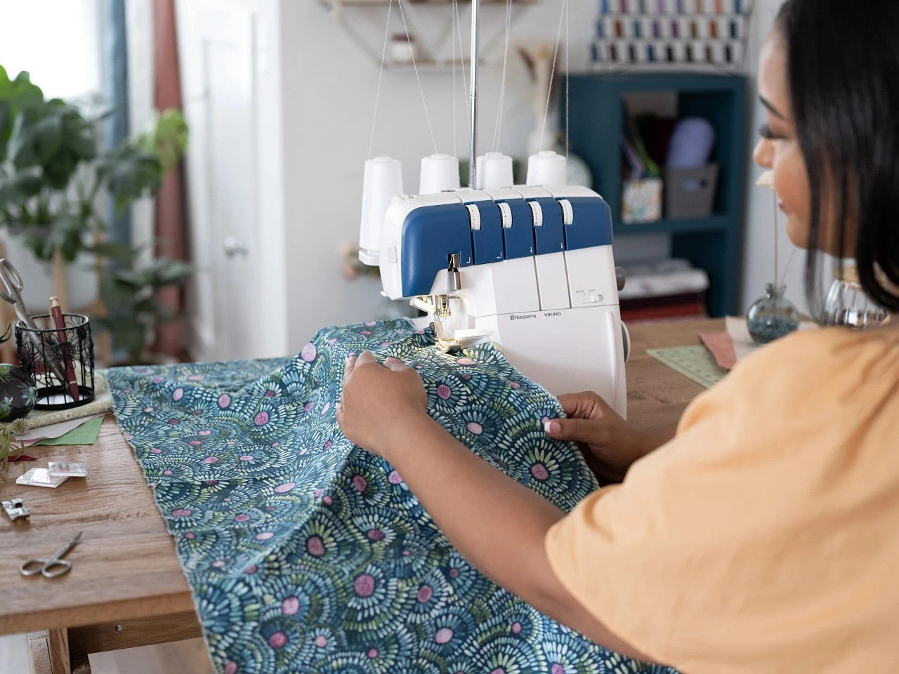 Viking Amber Air S 400 Air Threading Serger 9 Viking Amber Air S 400 Air Threading Serger - Image 7