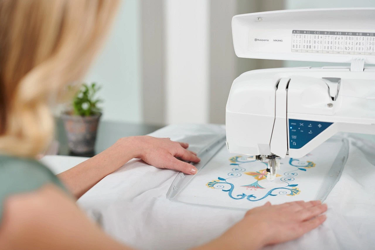 Viking Designer Sapphire 85 Sewing And Embroidery Machine 13 Viking Designer Sapphire 85 Sewing And Embroidery Machine - Image 11