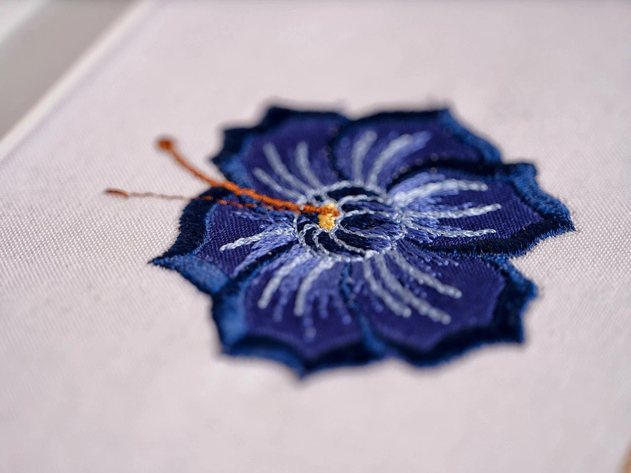 Viking Designer Topaz 40 Sewing, Quilting And Embroidery Machine 9 Viking Designer Topaz 40 Sewing, Quilting And Embroidery Machine - Image 7