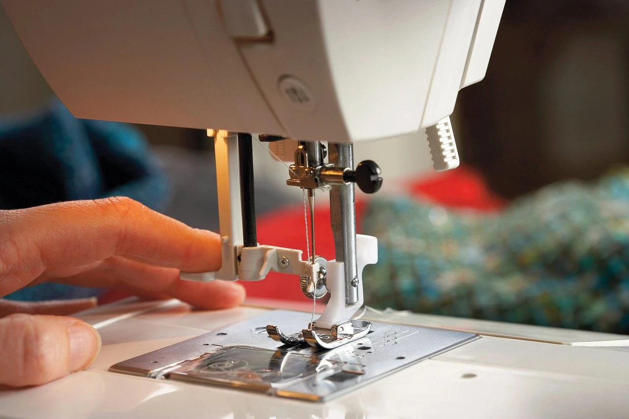 Viking Emerald 118 Sewing Machine 6 Viking Emerald 118 Sewing Machine - Image 4