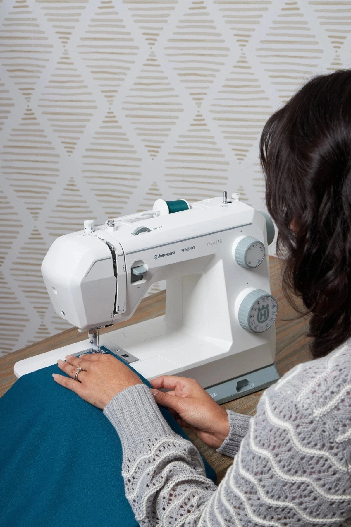 Viking Onyx 15 Sewing Machine 11 Viking Onyx 15 Sewing Machine - Image 9