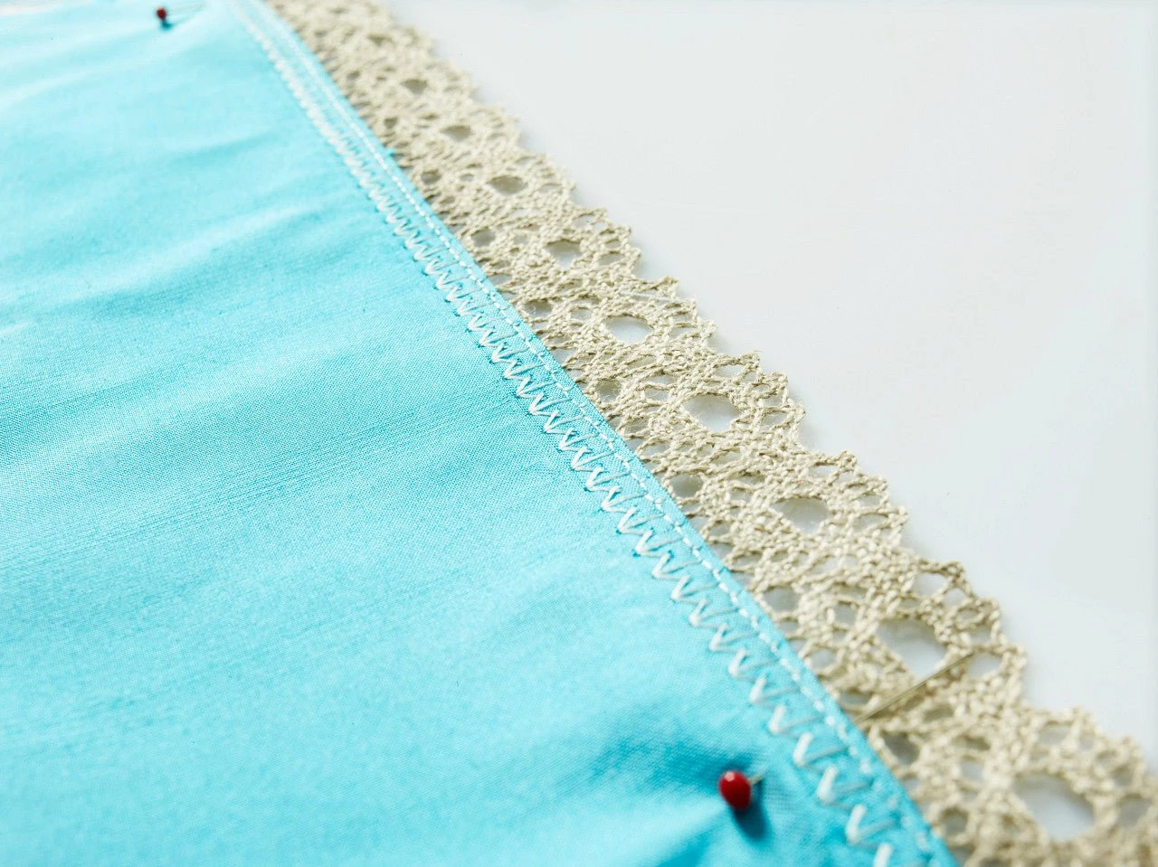 Viking Opal 670 Sewing Machine 11 Viking Opal 670 Sewing Machine - Image 9