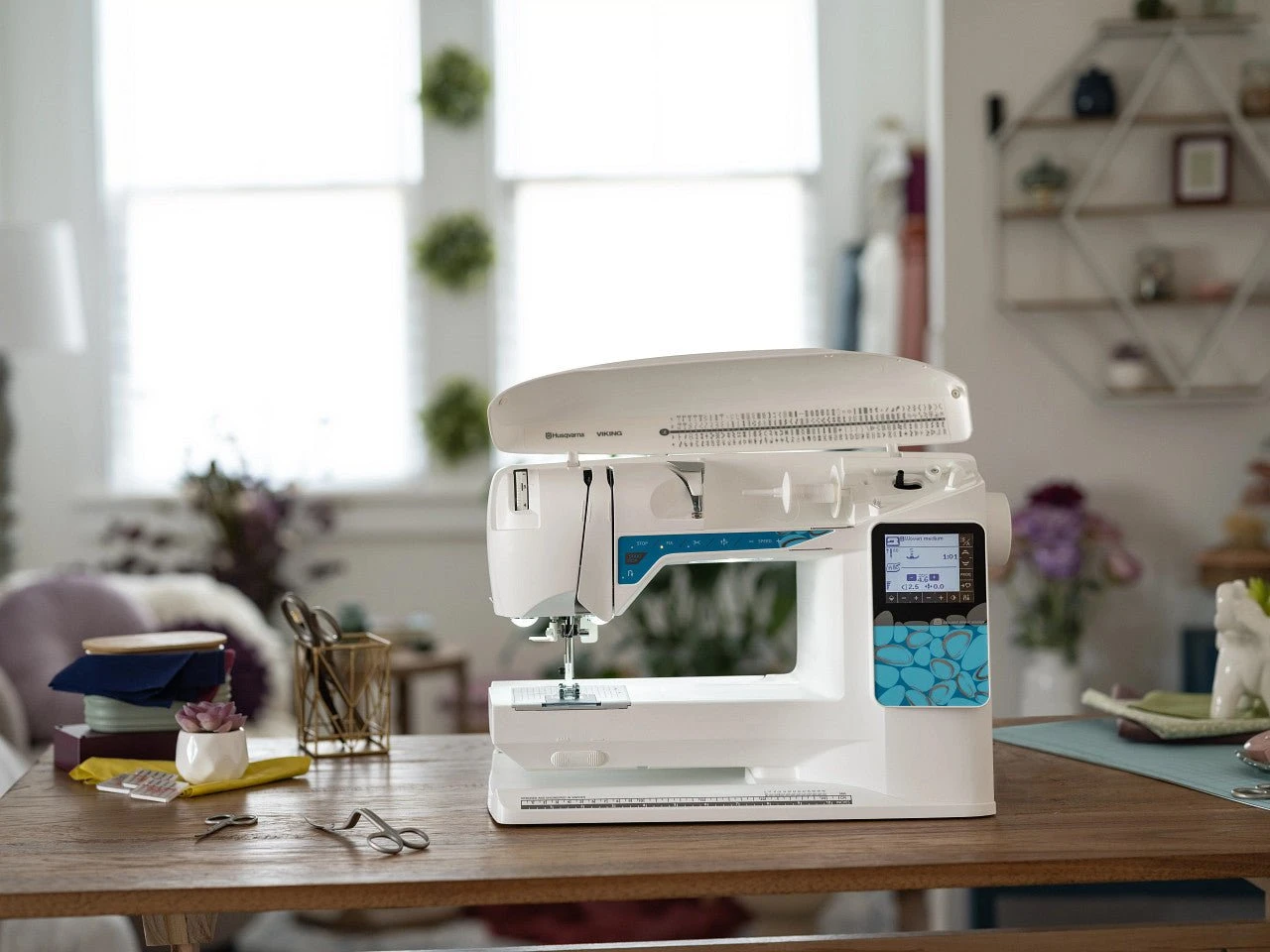 Viking Opal 670 Sewing Machine 5 Viking Opal 670 Sewing Machine - Image 3