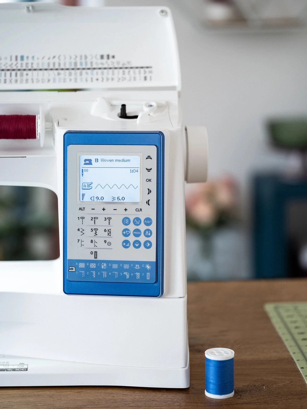 Viking Sapphire 930 Sewing & Quilting Machine 4 Viking Sapphire 930 Sewing & Quilting Machine - Image 2